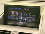 ラジオやディスク、Bluetoothなど、複数の音源を画面から選択できます。使いたい音源を確認しやすく、その日の気分やお好みに合わせて車内の時間を楽しめます。