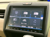 テレビやラジオ、音楽ソースなどを画面から選択できるオーディオメニューです。使いたい項目を見比べながら選べるため、日常の移動時間を快適に過ごせます。