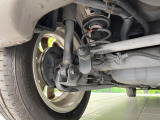 お車を安心してお乗りいただく為には、足回りの定期点検が欠かせません。サービスサポート(有償保証)では無料点検もご提供しており、安心のカーライフをお過ごしいただけるサポート体制が整っています。