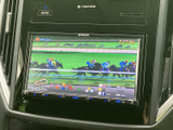 テレビ映像を表示できる画面を装備しています。停車中の休憩時間などに番組を視聴でき、車内で過ごすひとときを快適に楽しめます。画面表示も見やすく、操作しやすい印象です。