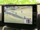 テレビ番組を画面で視聴でき、停車中の休憩時間にも活用いただけます。表示内容を確認しやすい大きさで、待ち時間を過ごす際の楽しみを広げてくれる装備です。