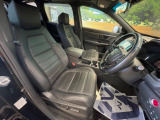 運転席シート廻りは使用感も少なく、良好な状態となっています。丁寧に使われていたことがよくわかりますね。