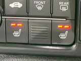 【シートヒーター】寒い日に重宝するシートヒーター!エアコンより早く温まってくれるので寒がりの人も安心ですね♪エアコンの温風は乾燥するから苦手、という方にもをおすすめです。