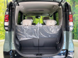 普段のお買い物や通勤、送迎等に十分な荷室スペースを確保しております。セカンドシートを倒すと、大きな荷物の積載も可能です♪