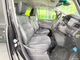 運転席シート廻りは使用感も少なく、良好な状態となっています。丁寧に使われていたことがよくわかりますね。