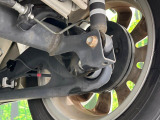 お車を安心してお乗りいただく為には、足回りの定期点検が欠かせません。サービスサポート(有償保証)では無料点検もご提供しており、安心のカーライフをお過ごしいただけるサポート体制が整っています。