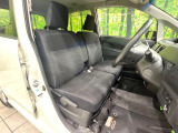 運転席シート廻りは使用感も少なく、良好な状態となっています。前オーナー様が丁寧に使っていたことがよくわかりますね。