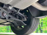お車を安心してお乗りいただく為には、足回りの定期点検が欠かせません。サービスサポート(有償保証)では無料点検もご提供しており、安心のカーライフをお過ごしいただけるサポート体制が整っています。
