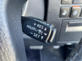 【クルーズコントロール】高速道路もラクラク走行。アクセルを離しても一定速度で走行ができ、長距離運転時の負担を軽減!加速・減速も簡単なスイッチ操作で調整できます。
