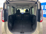 普段のお買い物や通勤、送迎等に十分な荷室スペースを確保しております。セカンドシートを倒すと、大きな荷物の積載も可能です♪