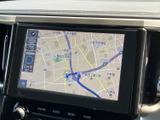地図上に現在地とルートが表示され、周辺の道路や施設を確認しながら目的地へ向かえます。画面で案内を確認でき、慣れない道の移動にも便利です。
