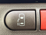 【パワースライドドア】スマートキーや運転席のスイッチでスライドドアの開閉が可能♪電動だから力を入れてドアを開ける必要が無く、小さいお子様でも、重い荷物を持っている時もラクに開け閉めできます♪