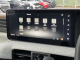 ラジオやテレビ、Bluetoothなど複数の音源が画面に並び、使いたい項目を選びやすい構成です。音楽や番組を楽しみたい場面に合わせて、画面から切り替えられます。