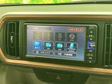 音楽やラジオなど、複数のソースを画面から選べる仕様です。iPodやUSB、Bluetooth AUDIOにも対応しており、普段お使いの音楽を楽しみたい方にも便利な装備です。