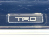 【TRDエアロ】人気のTRDエアロを装備!クルマの外観がよりスタイリッシュになり、街中で存在感あふれる1台に♪将来買い替える時にもリセールに影響しやすく、価値ある人気の装備です!