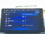 AMやFM、Bluetooth Audioなど、選べる音源が画面に一覧表示されます。使いたい項目を見つけやすく、音楽やラジオを楽しみたいときもスムーズに選択できます。