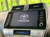 【メーカー純正ナビ】インテリアに溶け込むスタイリッシュな「専用設計」メーカーナビを装備♪視認性や操作性など基本性能にも優れ、より上質なカーライフをお楽しみいただけます。