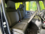 運転席シート廻りは使用感も少なく、良好な状態となっています。丁寧に使われていたことがよくわかりますね。