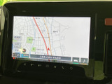 道路や周辺の地名を画面上で確認でき、現在地から目的地までの道順を把握する際に便利です。地図表示を活用して、初めて訪れる場所へのお出かけもスムーズに計画できます。