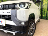 【LEDヘッドライト】悪天候や夜間走行時も良好な視界を確保し安心して運転できる高輝度LEDヘッドライトを装備!点灯速度が早く、消費電力も抑えられています。