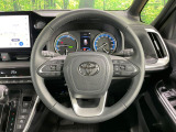 【純正革巻きステアリング】上質な革を使用することで、手にしっかり馴染みとても運転しやすいハンドルです♪