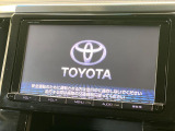 【大画面ナビ】人気の大型9インチナビを装備。存在感のある大画面はインパクト大!ナビ利用時のマップ表示は見やすく、テレビやDVDは臨場感がアップ!いつものドライブがグッと楽しくなります♪