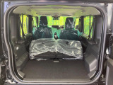 普段のお買い物や通勤、送迎等に十分な荷室スペースを確保しております。セカンドシートを倒すと、大きな荷物の積載も可能です♪