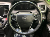 【純正革巻きステアリング】上質な革を使用することで、手にしっかり馴染みとても運転しやすいハンドルです♪