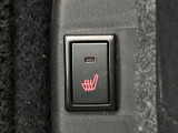 【前席シートヒーター】寒い日に重宝するシートヒーター!エアコンより早く温まってくれるので寒がりの人も安心ですね♪エアコンの温風は乾燥するから苦手、という方にもをおすすめです。