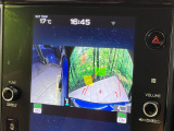 【サイド&バックカメラ】停車・駐車時に死角になりがちな運転席から見えづらいサイドとリアの障害物を確認できます!雨天時や夜間などは特に活躍してくれるアイテムです。