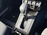 【 シフト 】スムーズなシフトチェンジで快適にお車を操縦していただけます!//