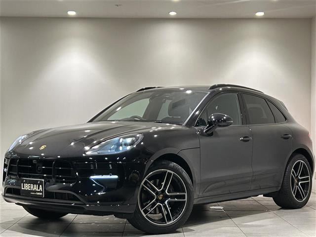 マカン  4WD 本革シート