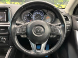 【純正革巻きステアリング】上質な革を使用することで、手にしっかり馴染みとても運転しやすいハンドルです♪
