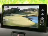 停車中にテレビ番組などの映像を視聴でき、休憩時間を過ごす際にも活用できます。画面が見やすく、車内で映像を楽しみたい方にうれしい装備です。