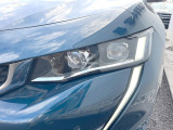 ●LEDヘッドライト:夜間走行時も良好な視界を確保し安心して運転できる高輝度LEDヘッドライトを装備!点灯速度が早く、消費電力も抑えられています。