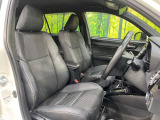 運転席シート廻りは使用感も少なく、良好な状態となっています。前オーナー様が丁寧に使っていたことがよくわかりますね。