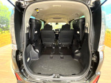 普段のお買い物や通勤、送迎等に十分な荷室スペースを確保しております。セカンドシートを倒すと、大きな荷物の積載も可能です♪