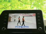 テレビ映像を楽しめる画面を装備しています。停車中の休憩時間などに番組を視聴でき、待ち時間も快適に過ごせます。視聴は停車時にお楽しみください。
