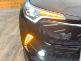 【シーケンシャルターンランプ付きLEDヘッドライト】人気の『流れるウィンカー』付きのLEDヘッドライトを装備♪高級感はもちろん、点灯時は存在感たっぷりで他車からも認識されやすく安心です。