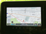 周辺の道路や施設名が画面上で確認でき、目的地までのルート確認にも役立ちます。表示が見やすく、行き先を調べる際もスムーズに活用できるナビ画面です。