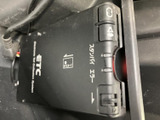 ETC車載器を備えており、対応する有料道路の料金所をスムーズに通過する際に役立ちます。高速道路を利用する機会のある方にも、日常の移動を支える便利な装備です。