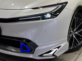 【LEDヘッドライト】悪天候や夜間走行時も良好な視界を確保し安心して運転できる高輝度LEDヘッドライトを装備!点灯速度が早く、消費電力も抑えられています。