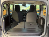 普段のお買い物や通勤、送迎等に十分な荷室スペースを確保しております。セカンドシートを倒すと、大きな荷物の積載も可能です♪