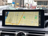【メーカー純正ナビ】インテリアに溶け込むスタイリッシュな「専用設計」メーカーナビを装備♪視認性や操作性など基本性能にも優れ、より上質なカーライフをお楽しみいただけます。