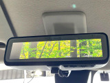 【デジタルルームミラー】後席の大きな荷物や同乗者で後方が確認しづらい時でも安心!カメラが撮影した車両後方の映像をルームミラー内に表示。クリアな視界で状況の確認が可能です!