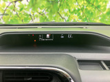 運転席前方に情報をまとめて表示するレイアウトで、視線を大きく動かさずに確認しやすい設計です。必要な情報を把握しやすく、日々の運転を支えます。