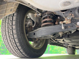 お車を安心してお乗りいただく為には、足回りの定期点検が欠かせません。サービスサポート(有償保証)では無料点検もご提供しており、安心のカーライフをお過ごしいただけるサポート体制が整っています。