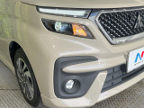 【LEDヘッドライト】悪天候や夜間走行時も良好な視界を確保し安心して運転できる高輝度LEDヘッドライトを装備!点灯速度が早く、消費電力も抑えられています。