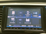SDやUSB、Bluetooth、HDMIなど、複数の入力項目が画面に並びます。使いたい機能を画面上で選べるため、音楽や接続機器の利用シーンに合わせて活用できます。