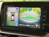 【アラウンドビューモニター】専用のカメラにより、上から見下ろしたような視点で360度クルマの周囲を確認することができます☆死角部分も確認しやすく、狭い場所での切り返しや駐車もスムーズに行えます。